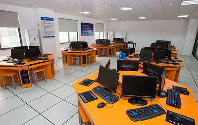 石家莊鐵路職業(yè)技工學(xué)校計算機(jī)專業(yè)