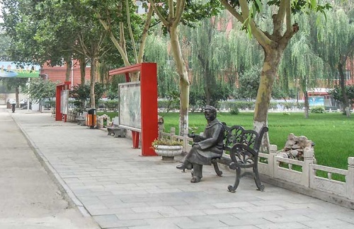 省外學(xué)生能報石家莊東華鐵路學(xué)校春季班嗎？